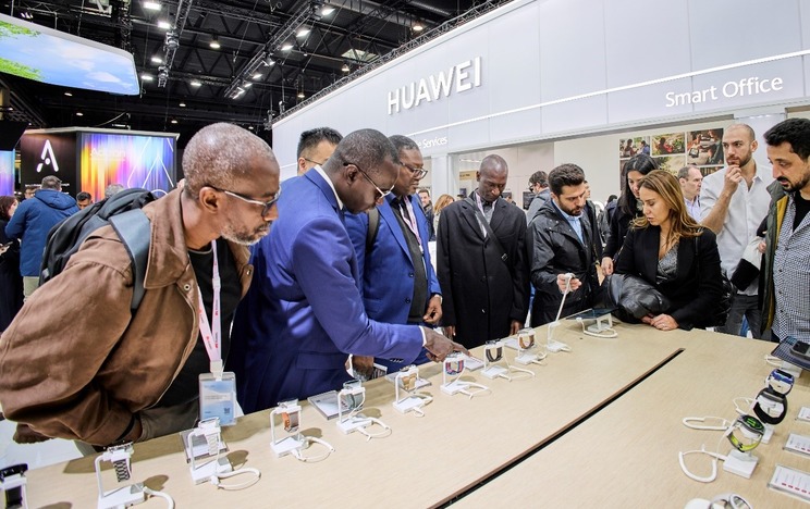 Собрали все передовые тренды индустрии: смарт-часы Huawei завоевали 16 наград на MWC 2023 4