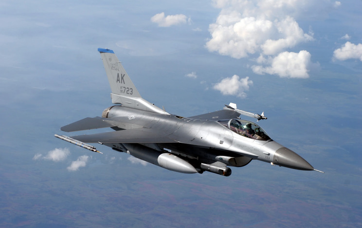 Глава МИД Нидерландов: украинских солдат начнут обучать пилотированию на F-16
