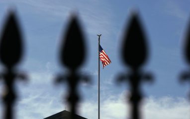 Белый дом: Прибалтика слишком агрессивна к России