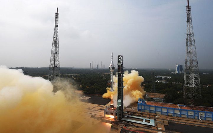 В Индии провели успешный запуск первой космической ракеты