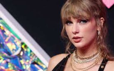 Популярная певица Тейлор Свифт заработала первый миллиард долларов