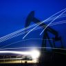 Стоимость нефти повышается из-за запасов ресурса в США
