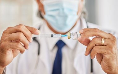 Ученые завершили клинические испытания новой вакцины от коронавируса