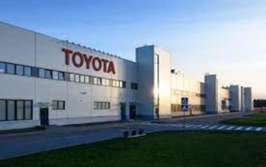 Компания Toyota возобновила работу всех собственных заводов в Японии после сбоя