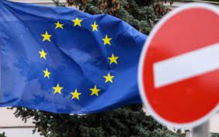 В Евросоюзе решили продлить антироссийские санкции на один год