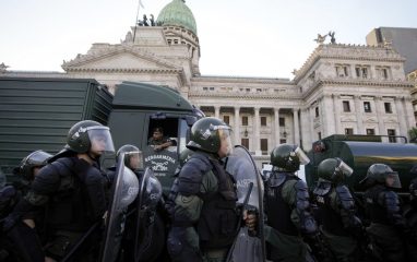 Массовые протесты проходят в Аргентине
