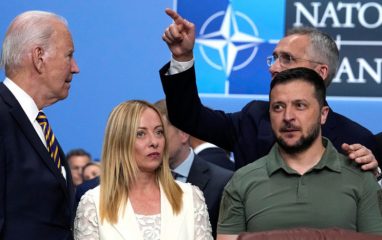 Генсек НАТО Столтенберг сделает поставки оружия Украине обязательными
