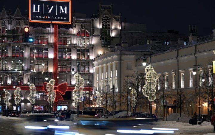 Жители Москвы смогут бесплатно пользоваться общественным транспортом в новогоднюю ночь