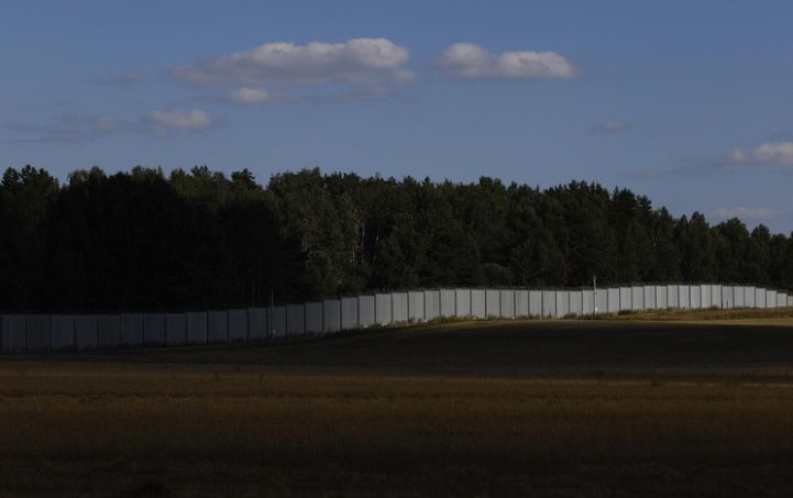В Польше укрепляют заграждения на границе с Беларусью