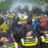 Полиция Гааги задержала более 2 тысяч экоактивистов
