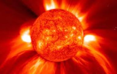 Ученые зафиксировали сильную вспышку на Солнце