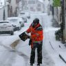 Тысячи французских домов остались без электричества из-за снегопада