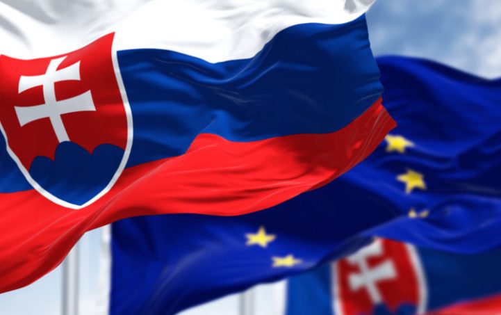 Власти Словакии планируют требовать от ЕС анализа санкций против России