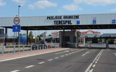 Пограничники Польши разворачивают на границе въезжающих из Беларуси на чужом авто