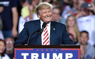 Экс-президент США Дональд Трамп победил на первичных выборах кандидатов в штате Нью-Гэмпшир