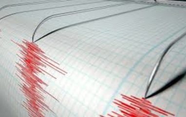 Мощное землетрясение зафиксировали в Индонезии