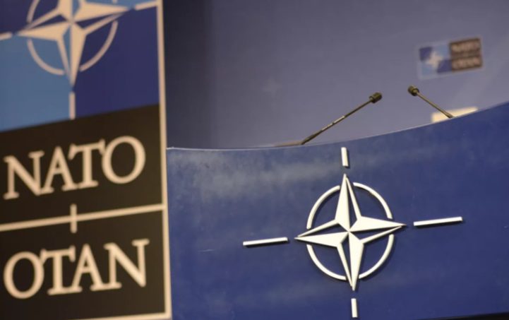 Власти НАТО не предлагали Украине отказаться от собственных территорий