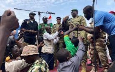 Глава Нигера Тчиани: власти Франции поддерживают террористические группировки