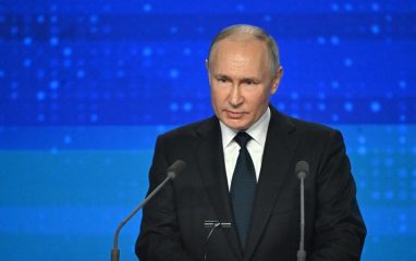 Песков рассказал, что Путин дал интервью журналисту Карлсону 6 февраля