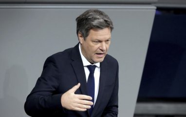 Вице-канцлер ФРГ Хабек: правительству Германии нужно готовиться выделять больше денег для Украины