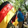 Несколько тысяч человек в Берлине приняли участие в акции против поддержки Киева