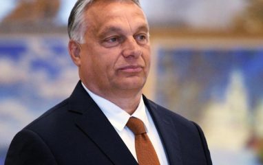 Премьер Венгрии Орбан: Евросоюз не способен дать Киеву достаточно оружия для победы над РФ