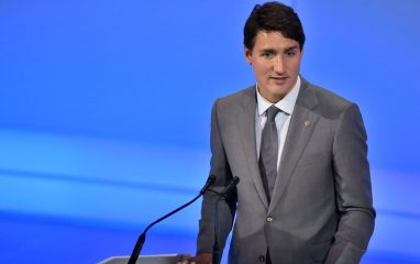 Премьера Канады Джастина Трюдо морально атаковали в мечети в Торонто