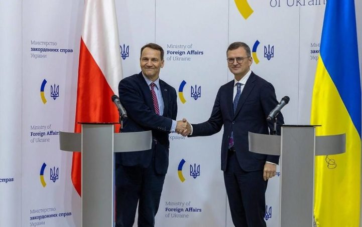 Глава МИД Польши направился с рабочей поездкой в США просить деньги для Украины