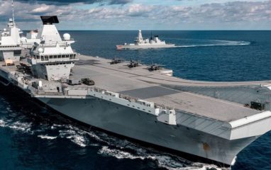 The Telegraph: Англия отправит в Красное море авианосец для борьбы с хуситами