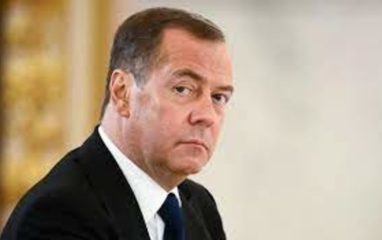 Медведев: Россия готова ответить запуском крылатых ракет на агрессию НАТО
