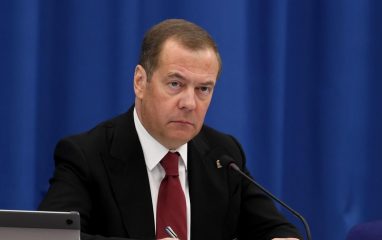 Экс-президент РФ Медведев: Байден точно проиграет на предстоящих выборах