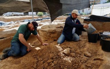 Археологи обнаружили в Газе сотню римских гробниц и несколько саркофагов