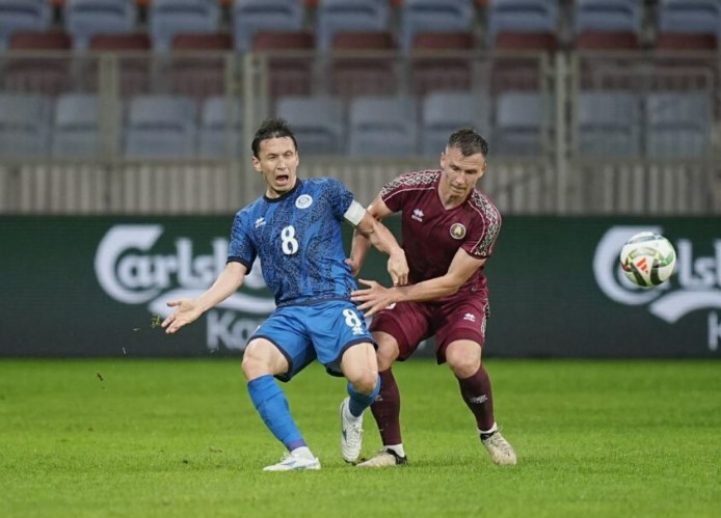 Белорусские футболисты уверенно обыгрывают Казахстан в контрольном матче