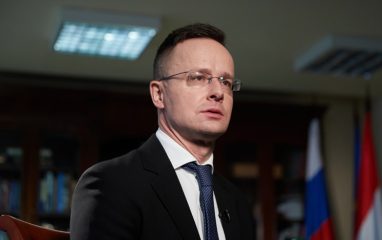 Глава МИД Венгрии Сийярто: принятие Украины в НАТО не должно стоять на повестке саммита альянса