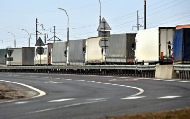 Польша планирует закрыть границу для фур с российскими и белорусскими номерами