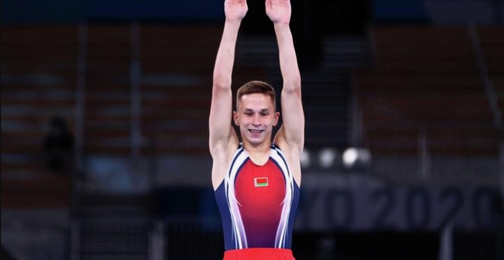 Андрей Буйлов и Яна Лебедева взяли золото на чемпионате Беларуси по прыжкам на батуте