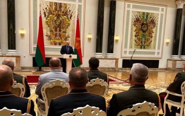 Лукашенко: Минск будет бороться с проникновением боевиков