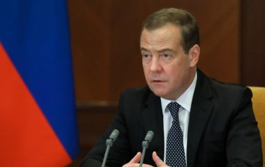 Дмитрий Медведев предложил приостановить дипотношения с Финляндией, Польшей и Британией