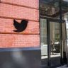 Компанию Twitter оштрафовали за задержку с передачей данных аккаунта Трампа