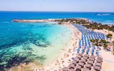 Треть пляжей Кипра оказались под угрозой исчезновения