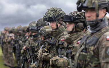 Президент Польши Дуда приказал привести армию в состояние повышенной боевой готовности