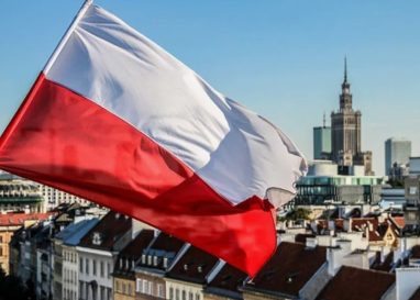 Польша изменила правила выплат украинским беженцам