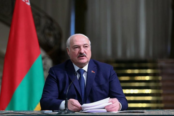 Лукашенко призвал бороться за историческую правду