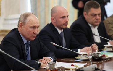 Владимир Путин не стал исключать выход России из зерновой сделки