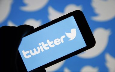 Соцсеть Twitter стала требовать авторизацию для просмотра контента