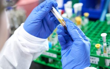 Гендиректор Moderna Бансель: вакцина от рака кожи скорее всего станет доступной в 2025 году 