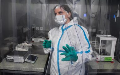 Американские ученые изобрети устройство для выявления вируса SARS-CoV-2 в воздухе