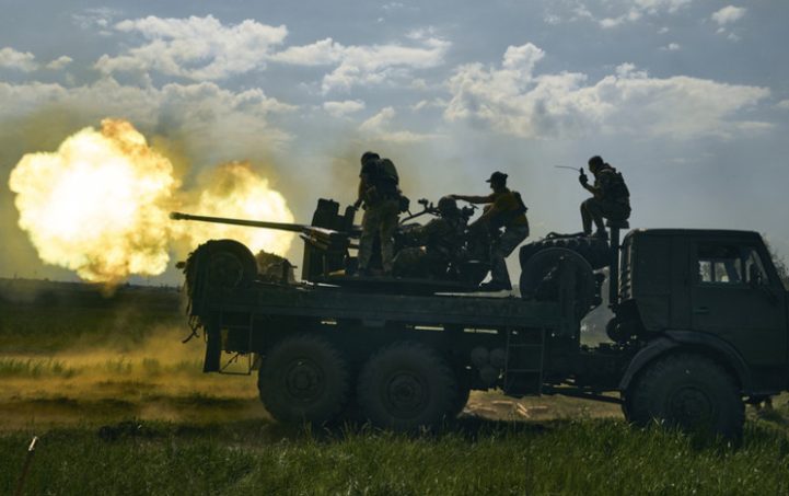 Экс-разведчик США Риттер: основная фаза боевых действий в Украине может завершиться к осени