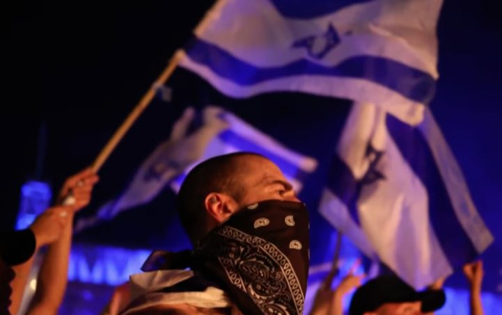 NBC: в Израили приняли первую часть законопроекта о судебной реформе несмотря на протесты
