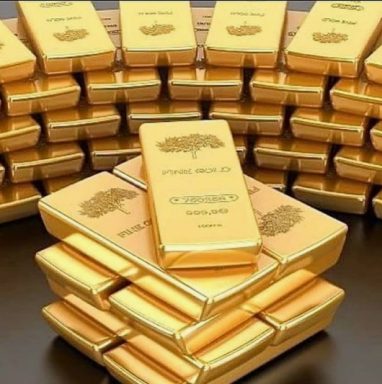 Золото пробило ценовой рекорд на фоне действий мировых банков